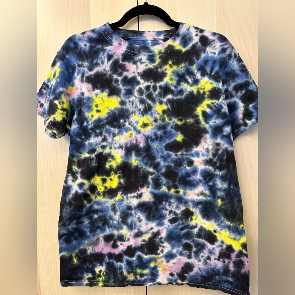 TIE DYE